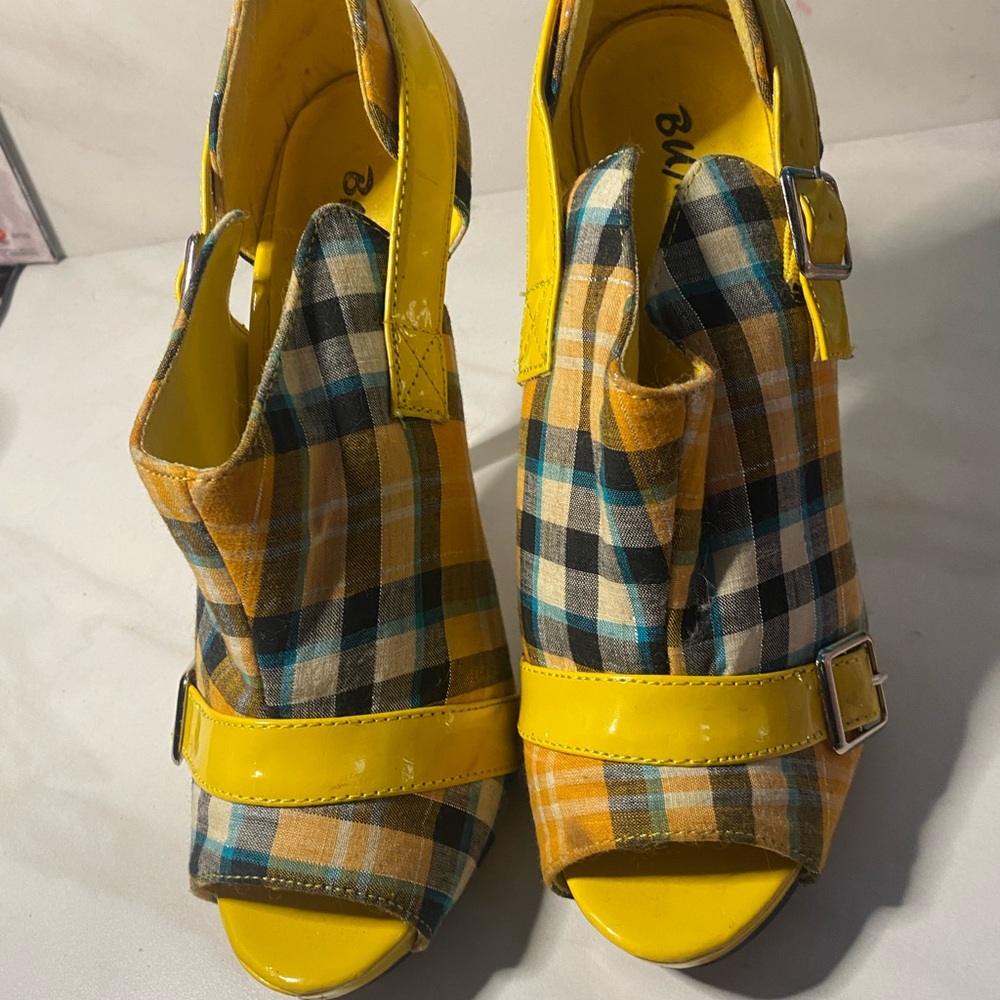 Yellow Bumper bootie heels 7.5
